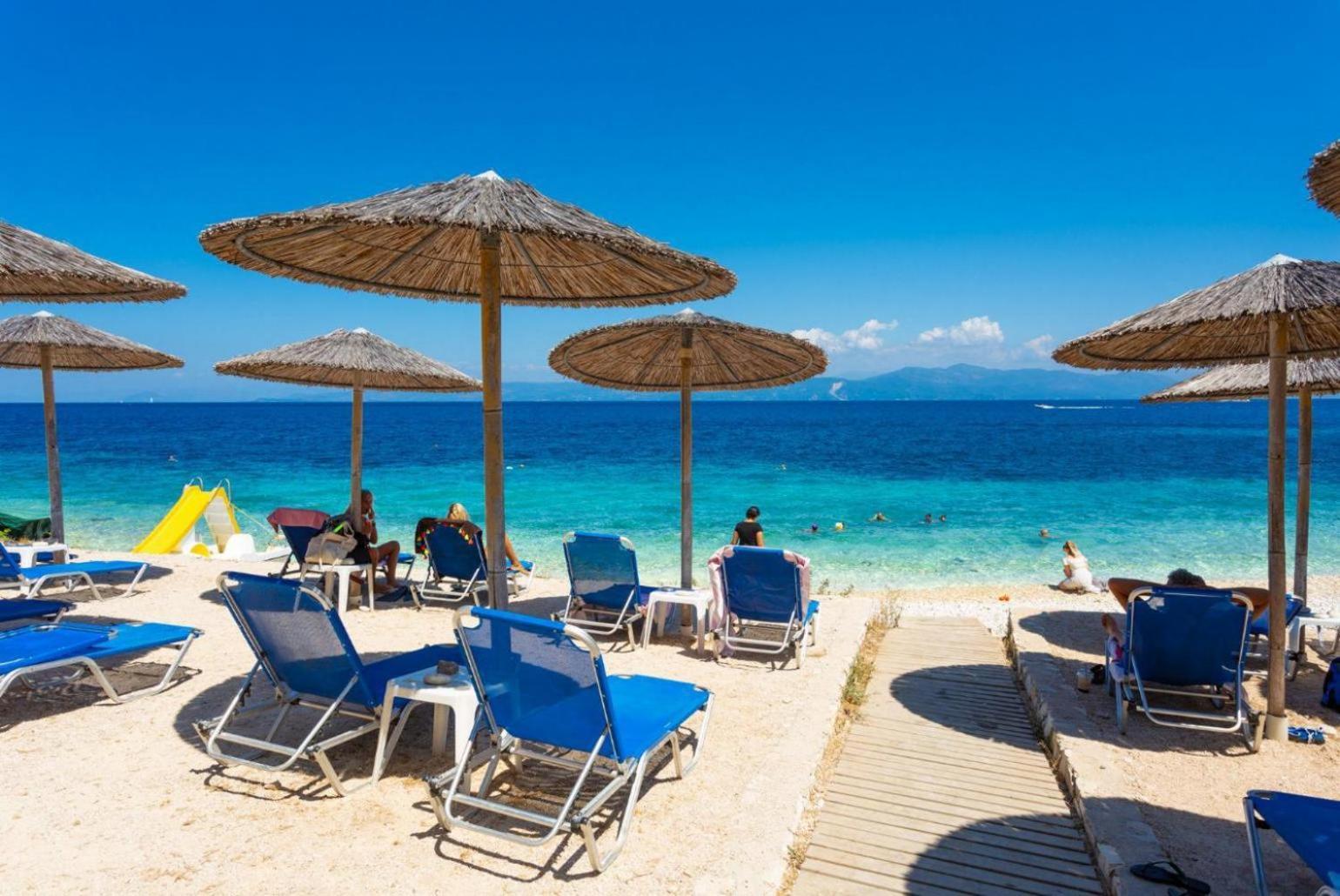 Spiros Jetty House Apartment Longós Екстериор снимка