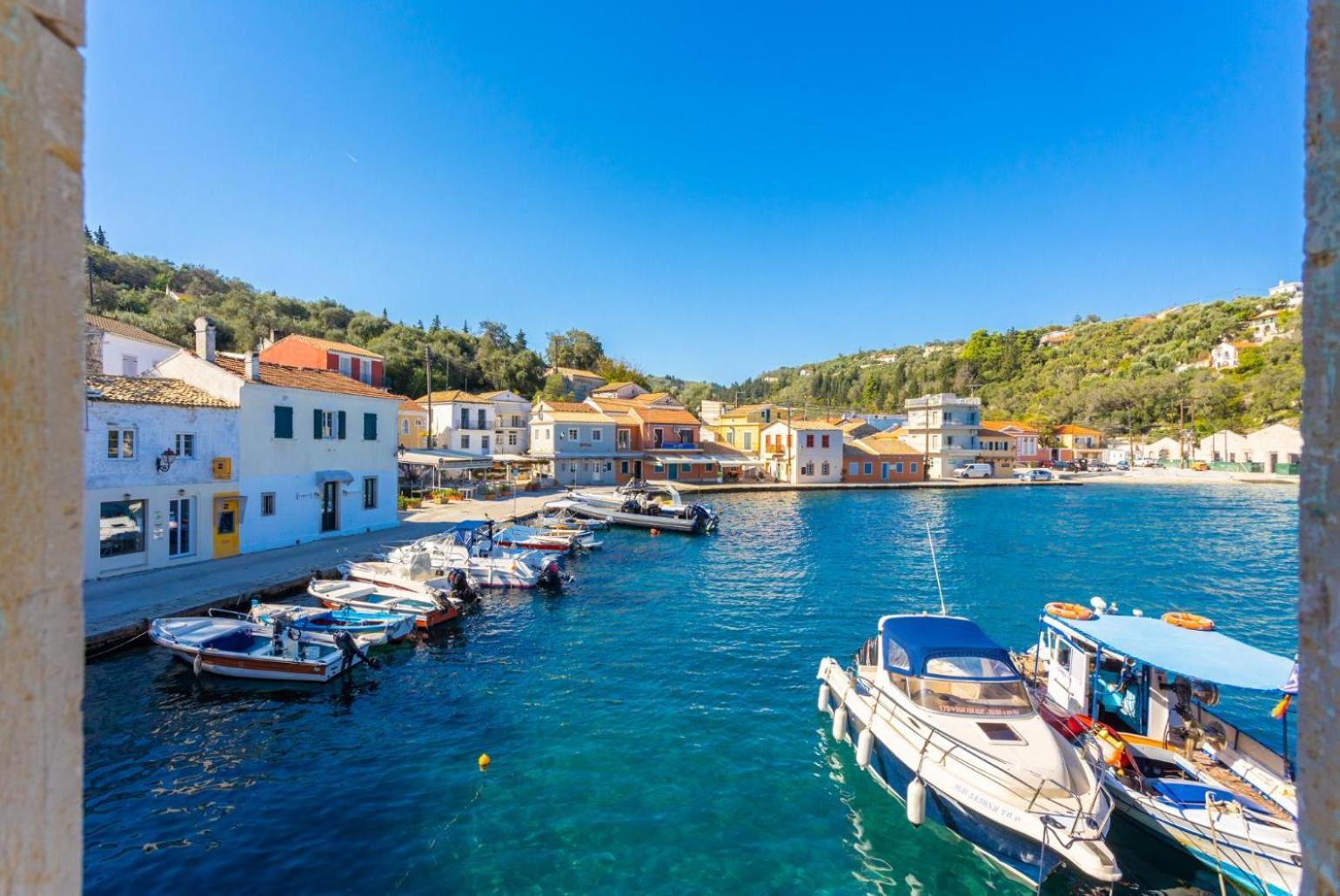 Spiros Jetty House Apartment Longós Екстериор снимка